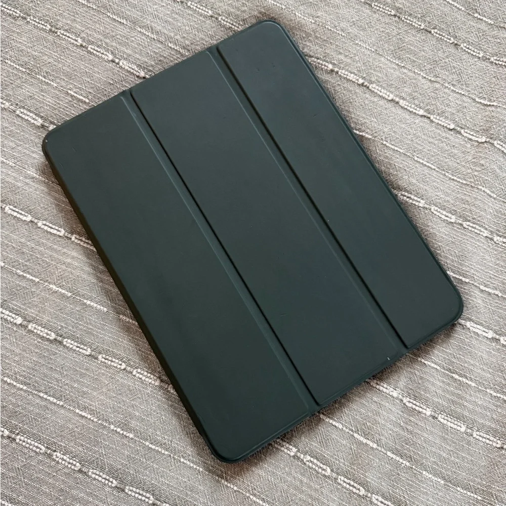 Apple iPad Air (5th Generation) Starlight